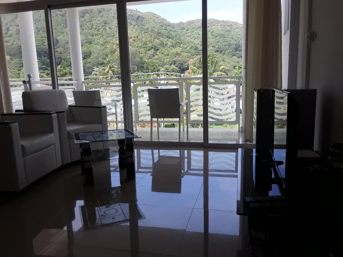 Diamond Plaza Hotel 3*