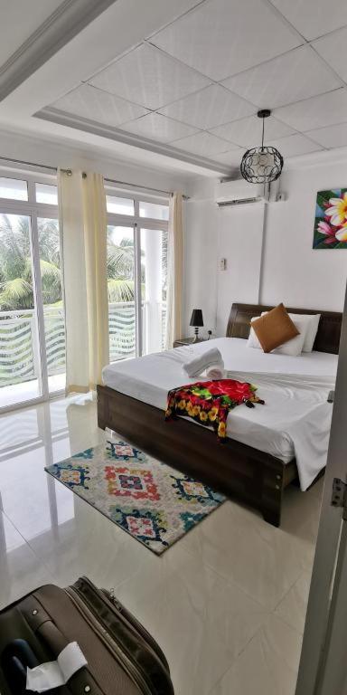Diamond Plaza 3*